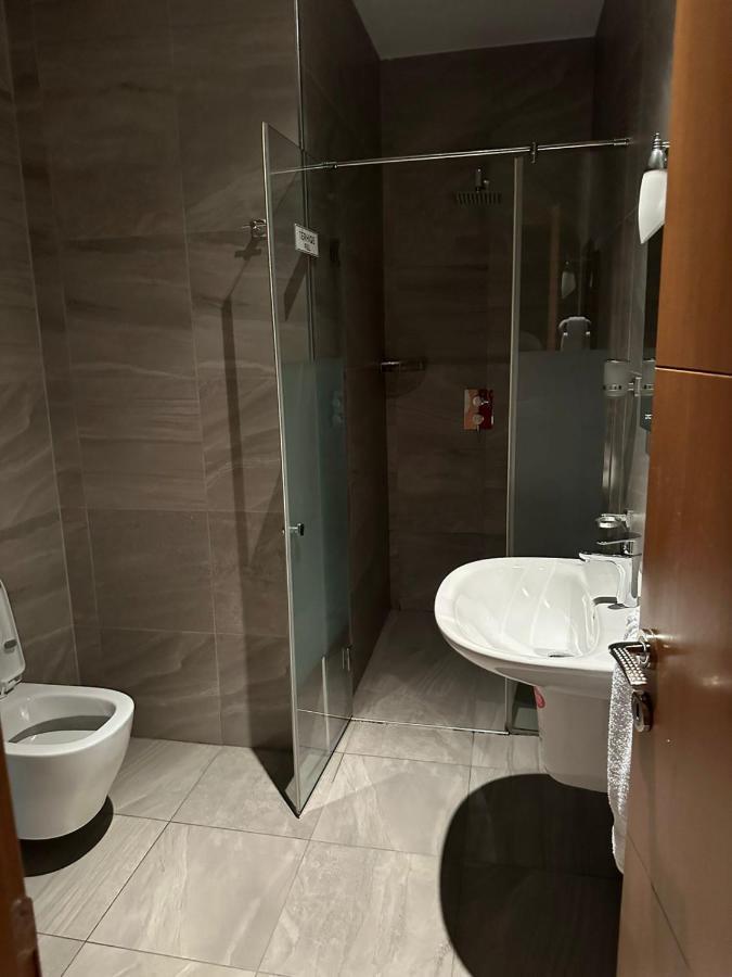 Hotel Gjuta Farke e Madhe Dış mekan fotoğraf