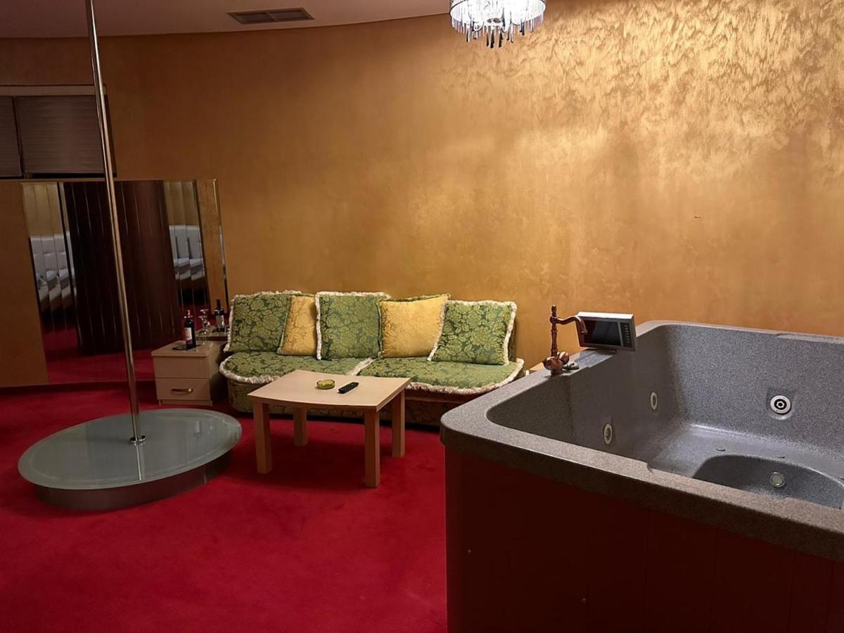 Hotel Gjuta Farke e Madhe Dış mekan fotoğraf